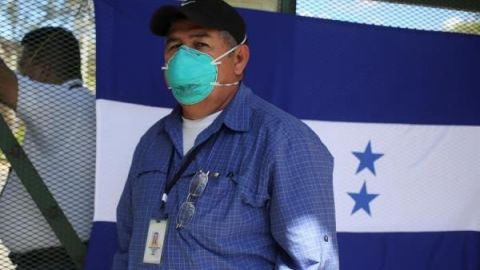 Piden frenar deportaciones de salvadoreños desde EEUU para evitar el COVID-19