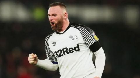 Wayne Rooney despotrica contra el futbol inglés