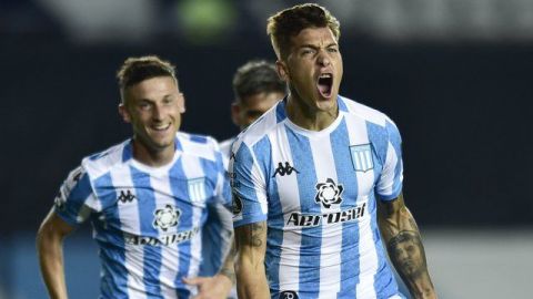 Argentina decide mantener partidos de fútbol, por ahora