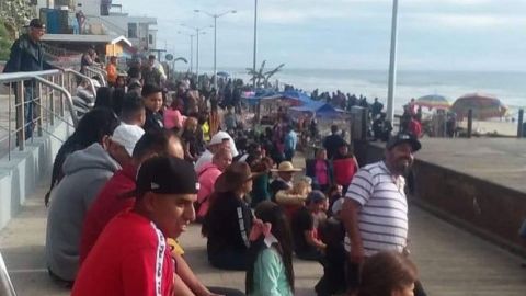 Ignorando la Pandemia mundial, cientos de Tijuanenses estuvieron en el Malecón