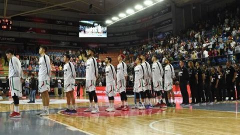 La FIBA mantiene suspensión al basquetbol mexicano