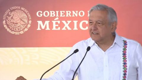 VIDEO: El presidente López Obrador recibe peticiones en San Luis Río Colorado