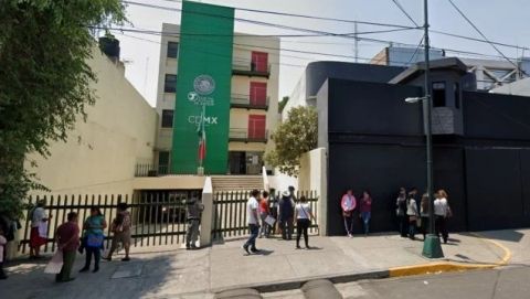 Aprovecha descuido y escapa de juicio por robo 🤦‍♂