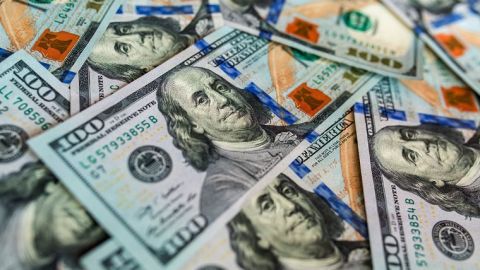 Dólar abre volátil; se vende en 24.56 pesos