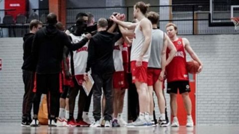 Antes de jugar en la NBA, LaMelo Ball compra a su exequipo