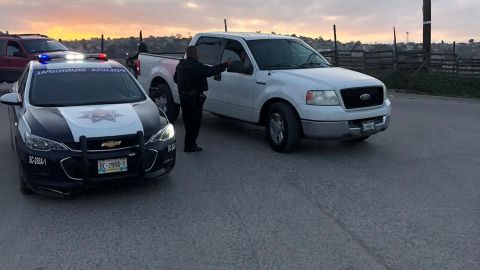 Pide policía a la comunidad permanecer en casa