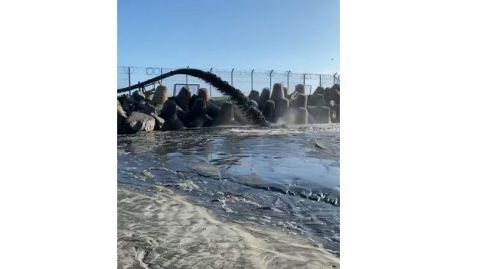 VIDEO: Arrojan aguas de desecho al mar en Rosarito