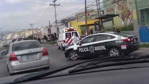 Atienden a persona con síntomas de coronavirus en bulevar Casa Blanca de Tijuana