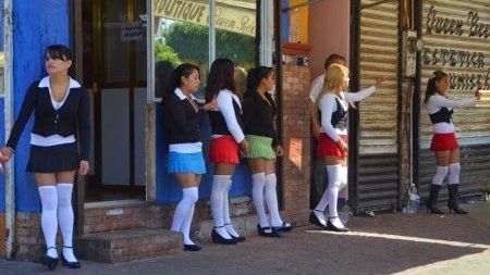 Le piden a sexo servidoras dejar de trabajar debido al COVID-19