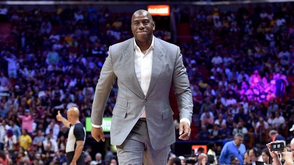 Magic Johnson Compara El Vih Con El Coronavirus