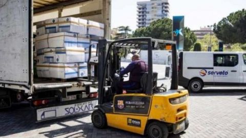 Barcelona dona 15 mil equipos de material sanitario