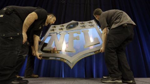 NFL y sindicato de jugadores acuerdan pretemporada virtual