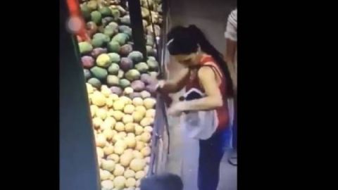 VIDEO: #LadyRata | Mujer le roba dinero de las compras a niño 🤦‍♀