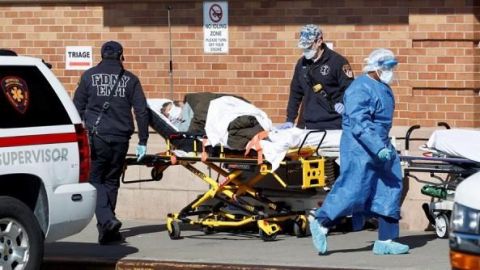 Hospitalizaciones por COVID-19 bajan en N.York, que acumula otros 630 muertos