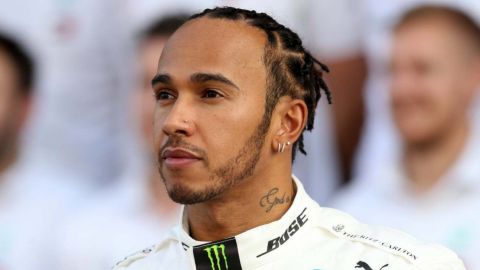 Lewis Hamilton niega que vaya a pilotar en Ferrari