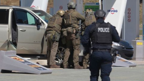 El saldo del peor tiroteo en la historia de Canadá se sitúa ya en 23 muertos