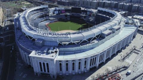 Gobernador no descarta béisbol este verano en estadios de NY