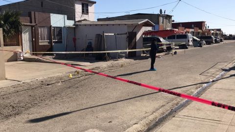 Balean a 3 personas en tienda de abarrotes