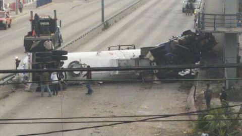 Tragedia con pipa de Baja Gas