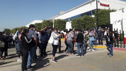 Trabajadores de Honeywell exigen protección por COVID-19