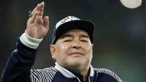 Maradona pide una 'mano de Dios' contra el Covid-19