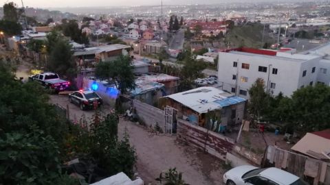 Balean a un hombre y a una mujer en su domicilio
