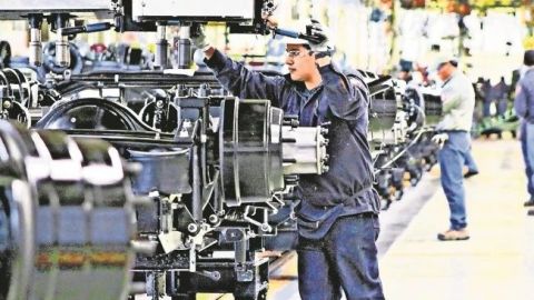 Crece la incertidumbre entre industriales ante retorno de actividades