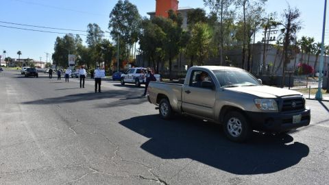 Se manifiestan y exigen cierre de frontera