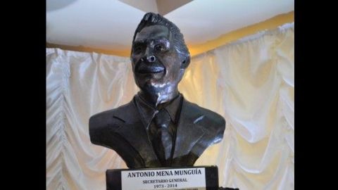 Aniversario luctuoso de don Antonio Mena Munguía, quien fue dirigente del STIRT