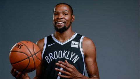 Durant volvería si la NBA se reanuda