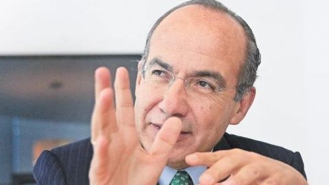 La justicia no es asunto de consultas, responde Calderón a AMLO