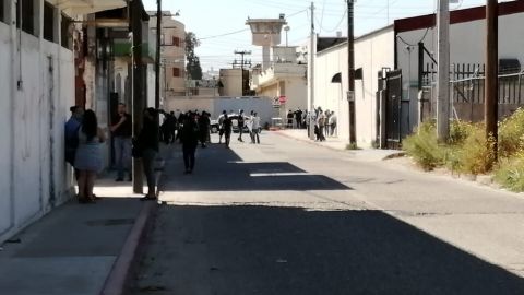 Se manifiestan a las afueras de la ''peni'' de Tijuana