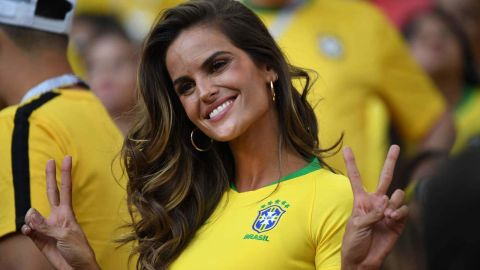 FOTOS: Izabel Goulart te deslumbrará con su belleza y amor por su verde amarela