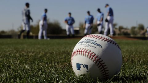 Béisbol de grandes ligas se reanudaría el 4 de julio