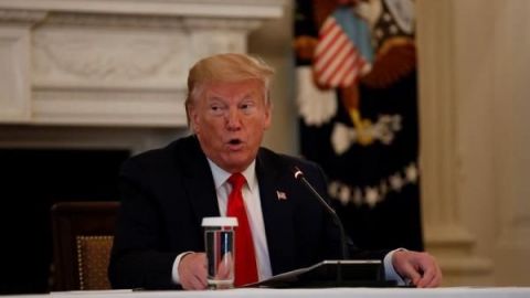 La Casa Blanca le exige llevar mascarilla a sus empleados, pero no a Trump
