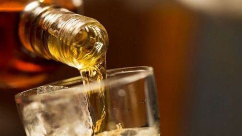 Puebla reporta más de 20 muertos por alcohol adulterado