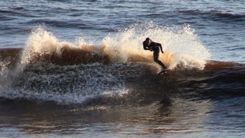 Piden surfistas que no se privatice acceso a playa