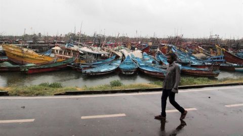India y Bangladesh evacúan centenares de miles de personas por ciclón Amphan