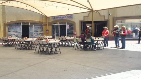 Comerciantes del malecón sobrellevan la pandemia