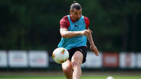 Zlatan Ibrahimovic sufre una lesión que terminaría con su carrera