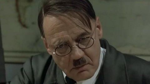 El momazo de ''Hitler se entera'' ya causo un despido (Historia)
