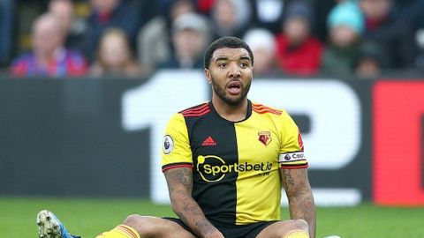 Deeney del Watford, denuncia amenazas a su hijo por negarse a entrenar