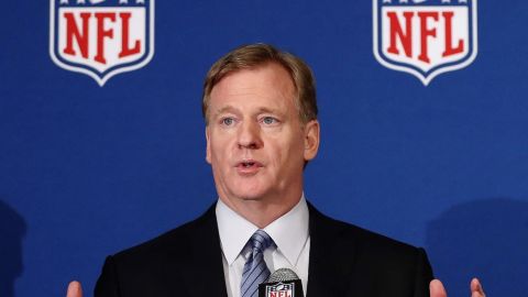 Comisionado de la NFL dice que se necesitan acciones urgentes por caso Floyd