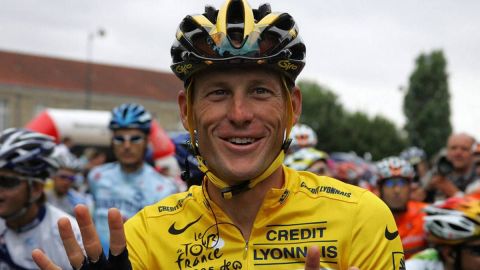 Lance Armstrong reconoce que se maquillaba cuando se dopaba