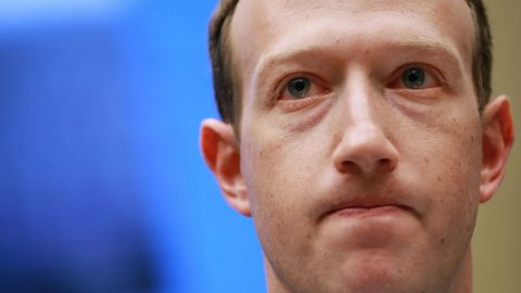 Estalla huelga en Faceboook, empleados se rebelan contra Zuckerberg