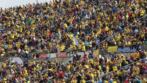 Aficionados españoles no regresarán a los estadios de fútbol por ahora