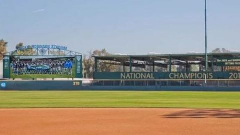 Usan estadio como cárcel en Los Ángeles