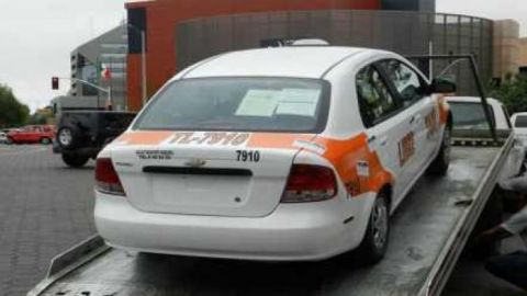 Retiran 3 mil taxis "piratas" de la ciudad: Aboytes