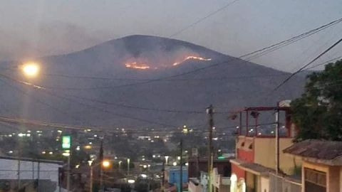 VIDEO: Se quema el cerro colorado de Tijuana