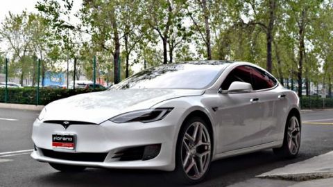 VIDEO: Elon Musk dice que sus coches Tesla tienen habilidades ''sobrehumanas''
